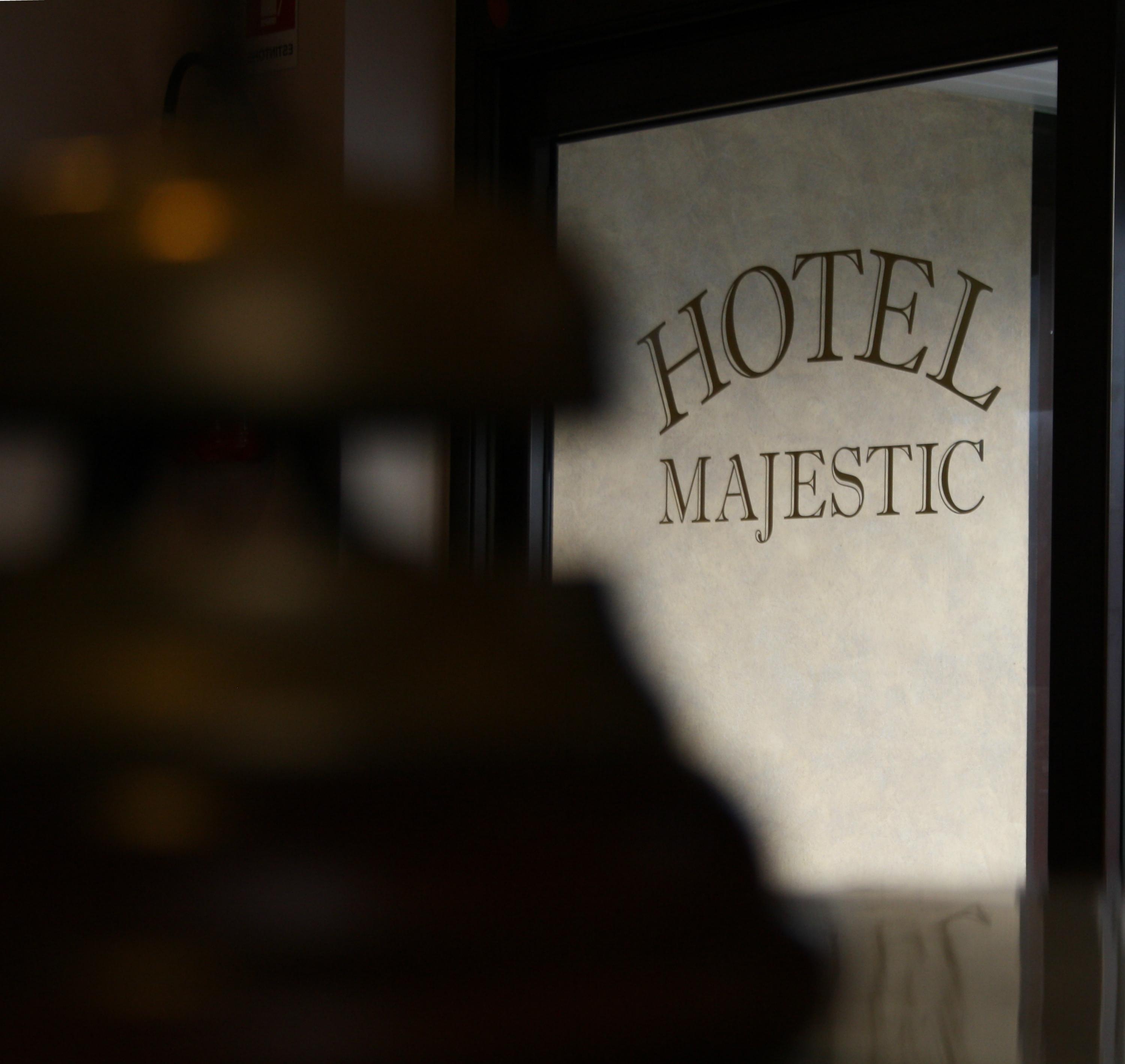 Hotel Majestic San Giuliano Milanese Bagian luar foto